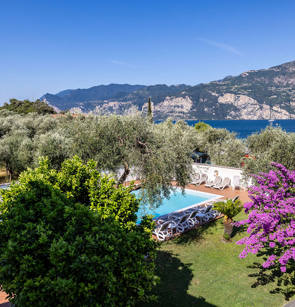 Entdecken Sie das Residence Hotel Alesi - 3 Sterne in Malcesine, ideal für Familien